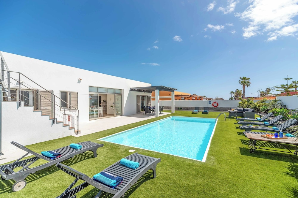 Villa (4 Habitaciones)