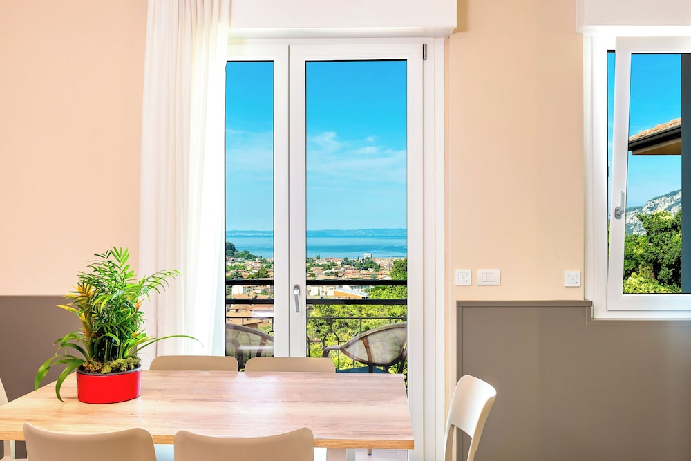 Apartment, 1 Bedroom, Lake View photo 2