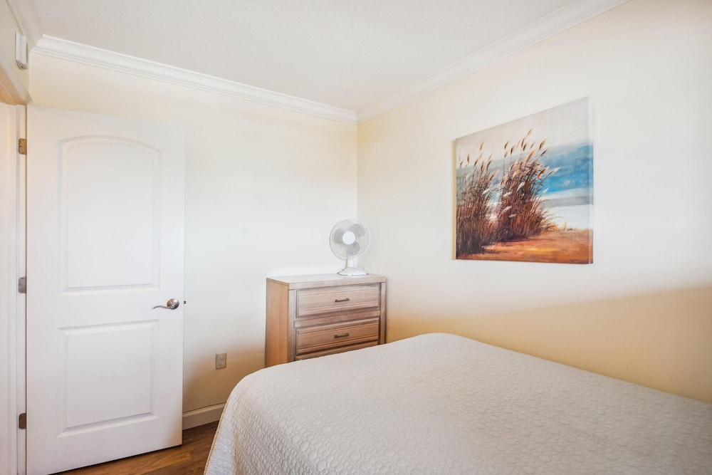 Condo, Multiple Beds (Villa Madeira 406) photo 3