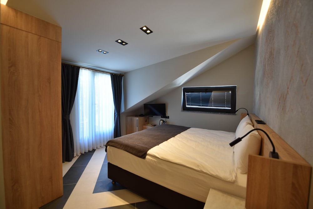 Luxury Room