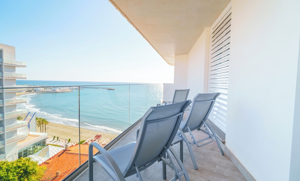 Premium Double Room, Partial Sea View (2 Adults) photo 3