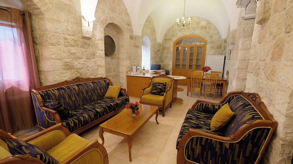 Two-Bedroom Apartment, (1 Double Bed + 2 Single Beds) photo 1