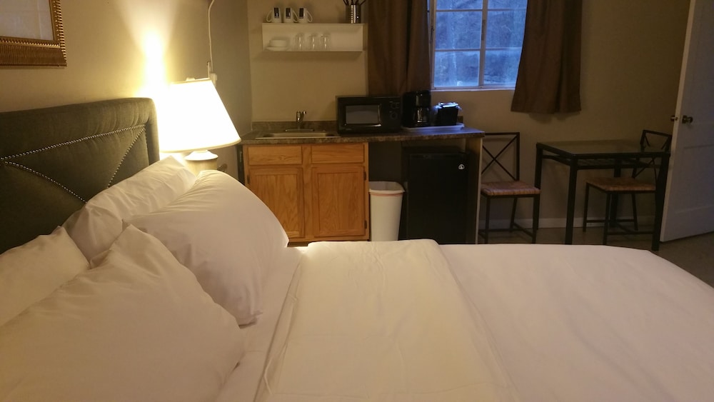 Comfort Single Room, Kitchenette photo 2