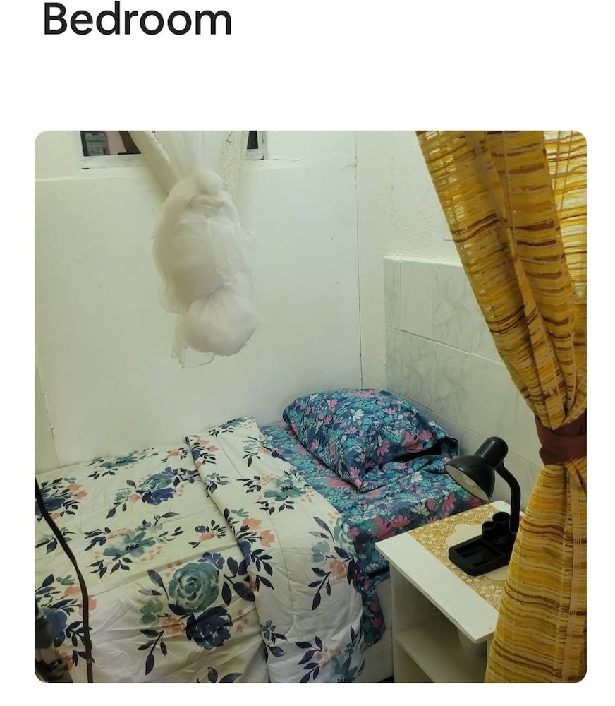 Basic Studio, 1 Bedroom, Private Bathroom photo 2