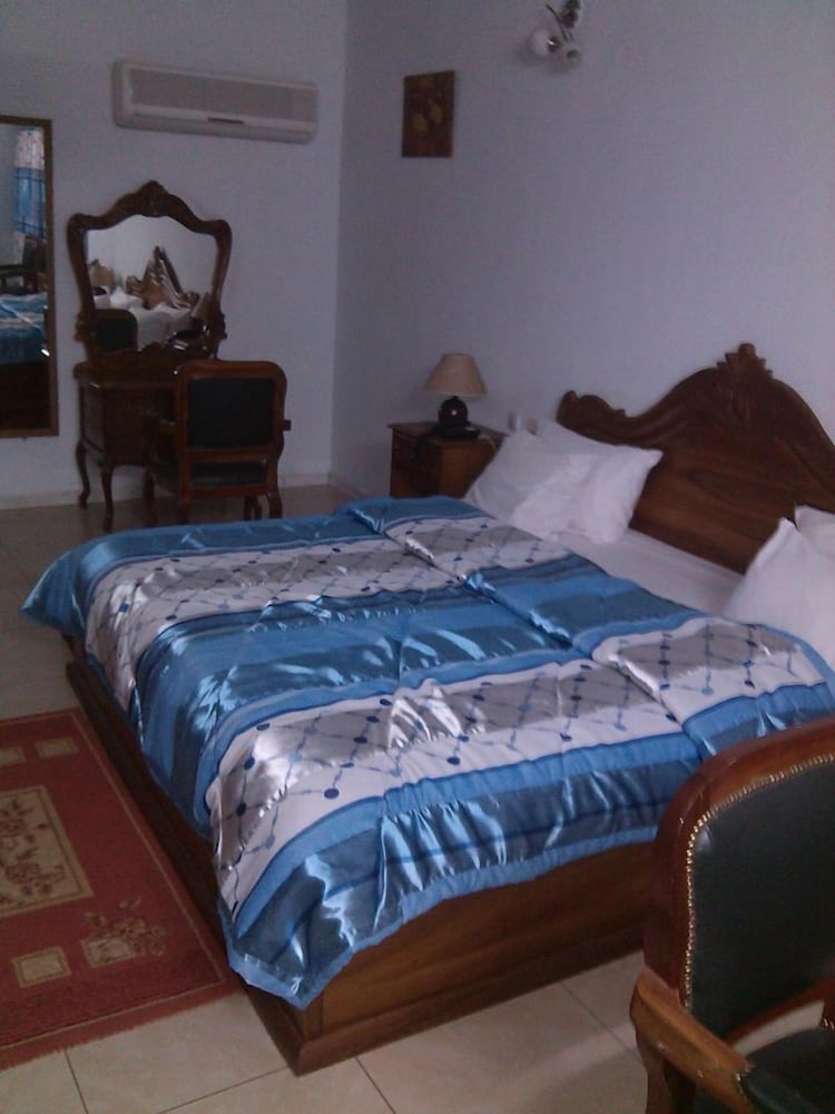 Senior Suite
