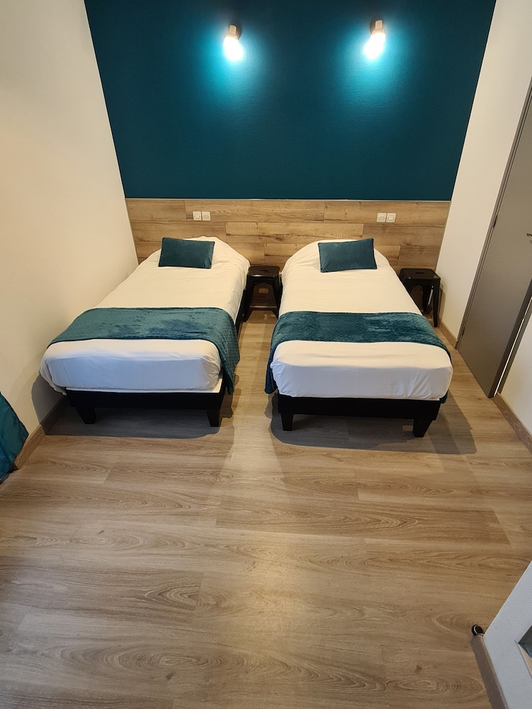 Twin Room, Garden View photo 1
