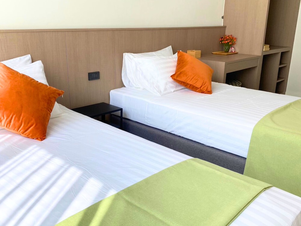 Standard Twin Room - Photo 8