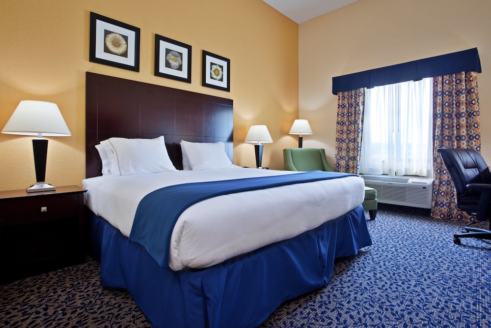 Standard Room, 1 King Bed - Photo 5