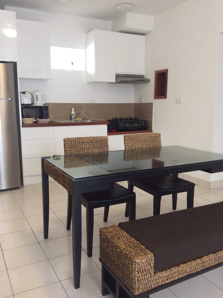 1 Bedroom Hibiscus Apartment - Photo 4