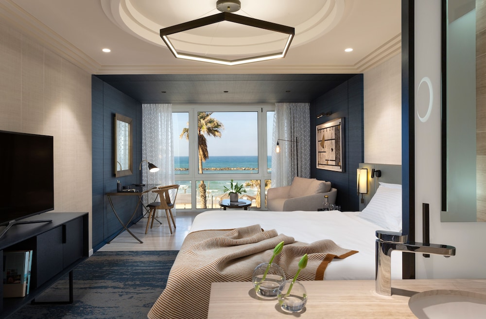 New Executive Room