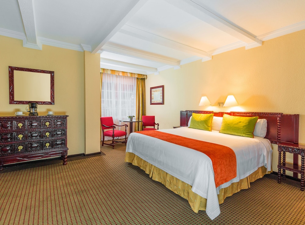 Deluxe Room - Photo 7