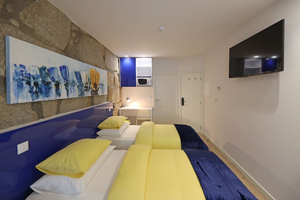 Basic Twin Room - Photo 2