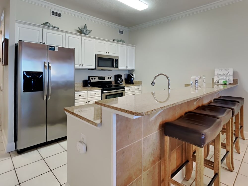 Condo, Multiple Beds, Balcony, Ocean View (#605 - No Pets) photo 3