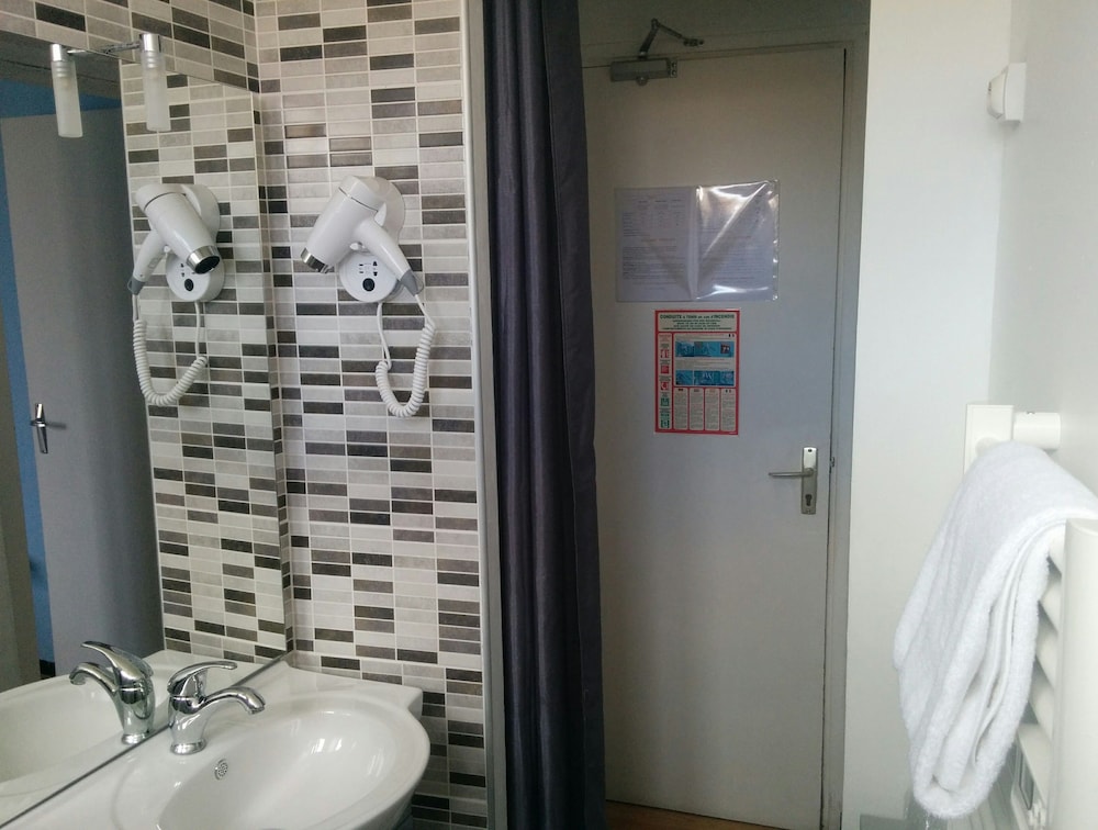 Double Room, River View - Photo 7