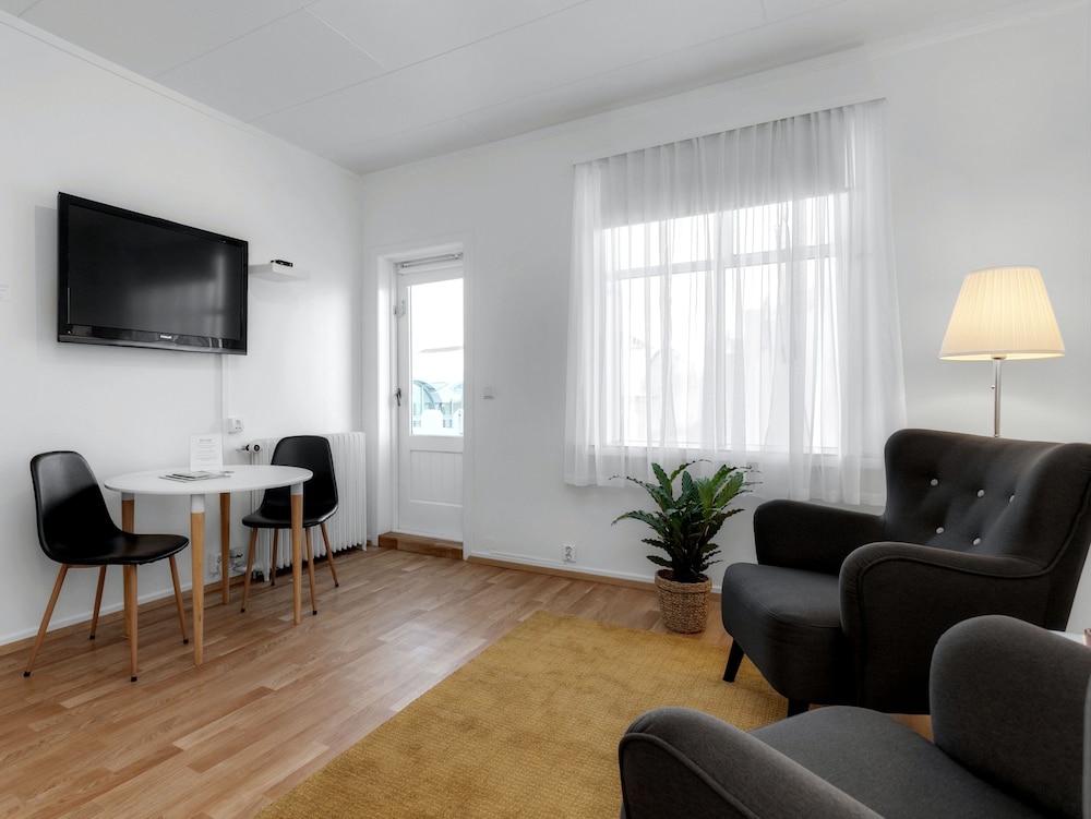 One bedroom apartment, Balcony photo 2