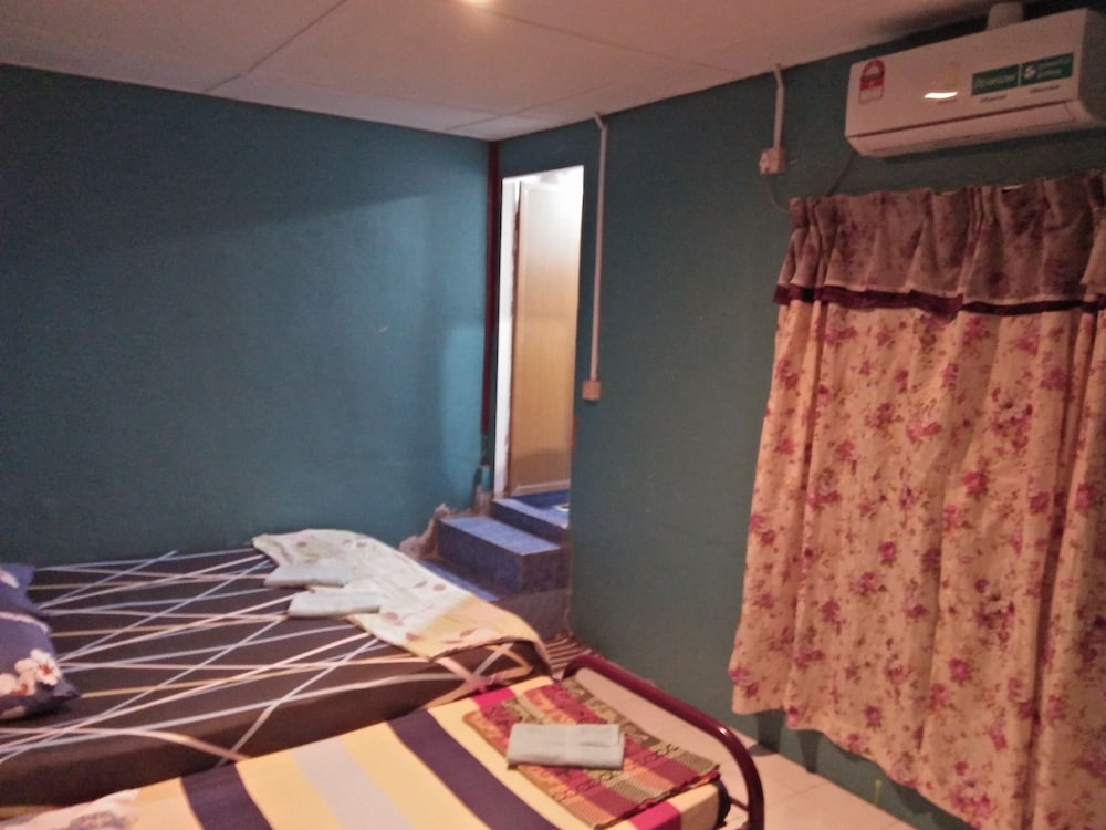 Standard Triple (With Air Con) photo 1