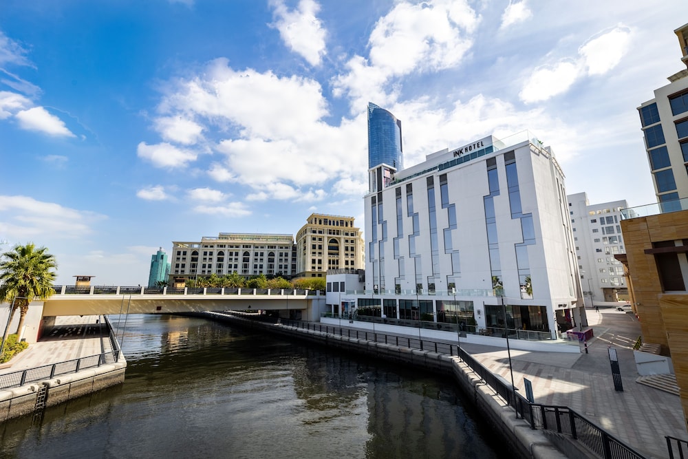 Executive Room, Canal View