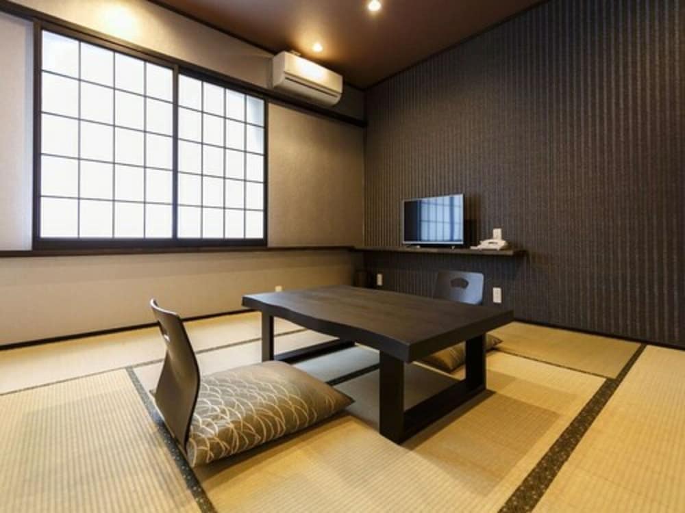 Japanese Style Room 8 Tatami Standard KAISEKI, Non Smoking photo 2