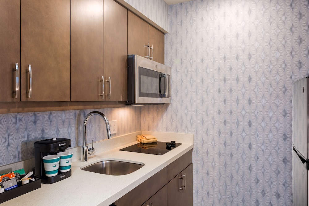 Suite, 2 Queen Beds, Accessible, Bathtub (Mobility & Hearing) - Photo 4