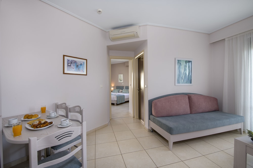 Apartment - Photo 2