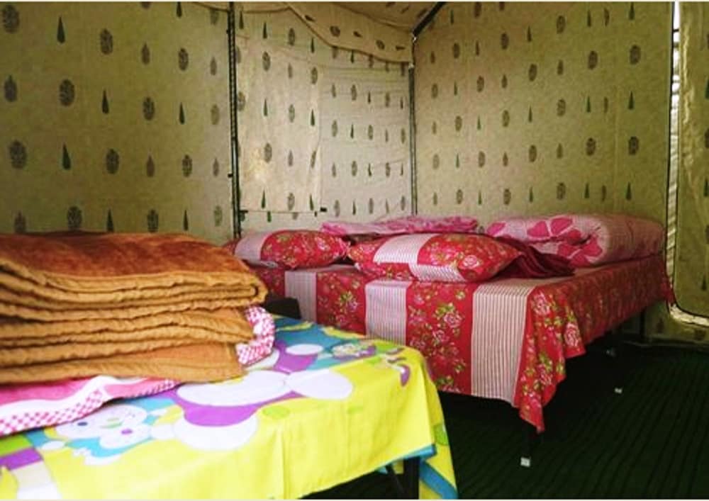Standard Tent, 1 Double Bed, Garden View photo 2