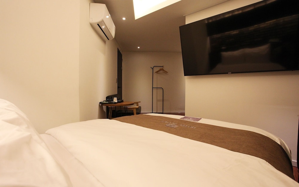Room (Royal Premium (OTT)) photo 3