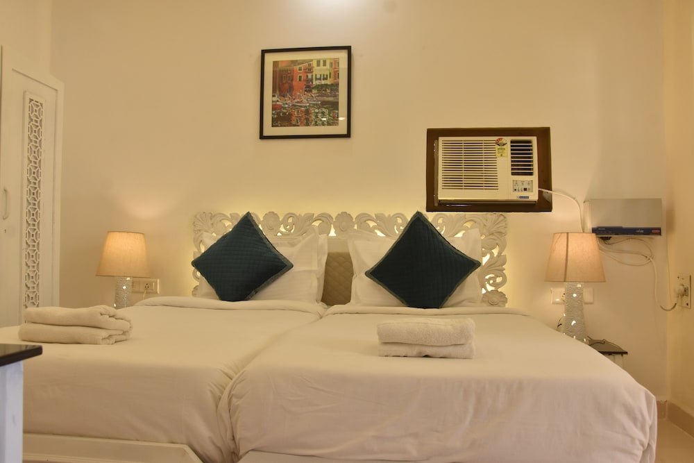 Ambassador Suites 2 BHK with Living Room photo 1