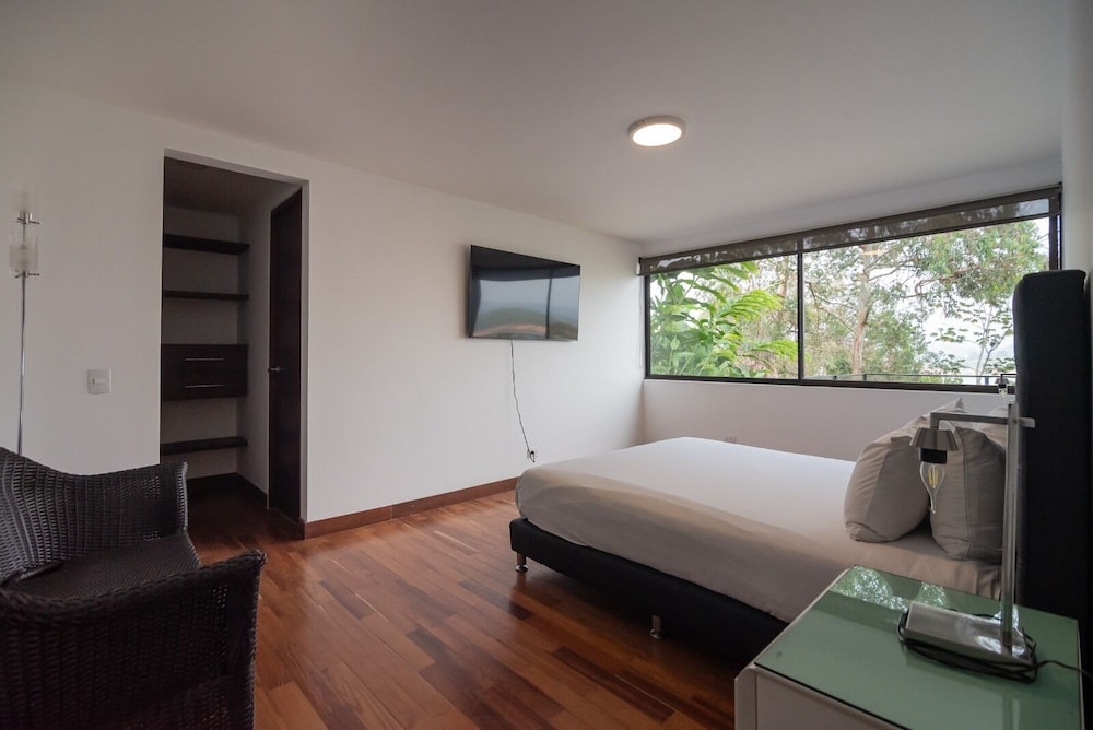 Apartment photo 1