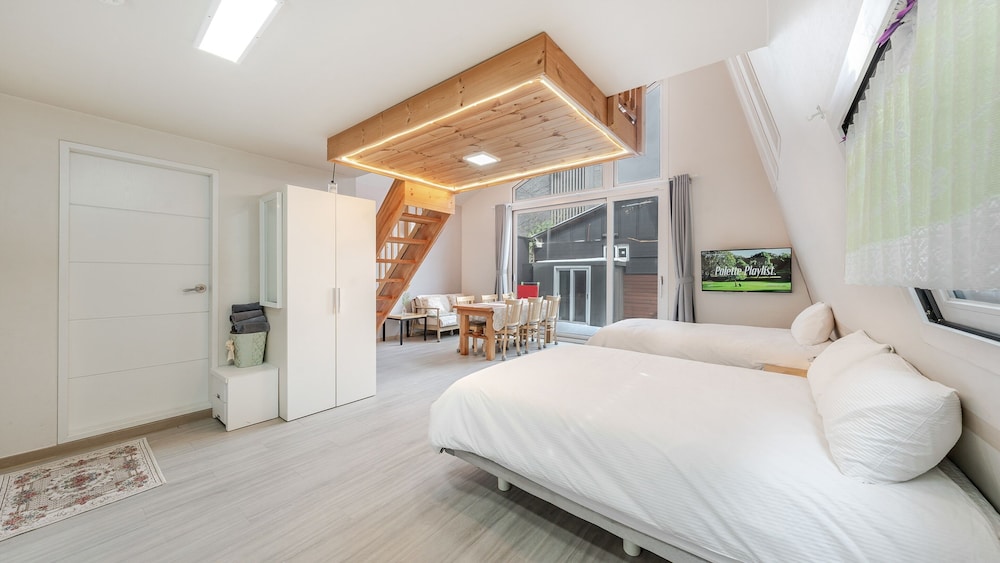 Basic Room, 2 Bedrooms (Building B (Ocean View / BBQ))