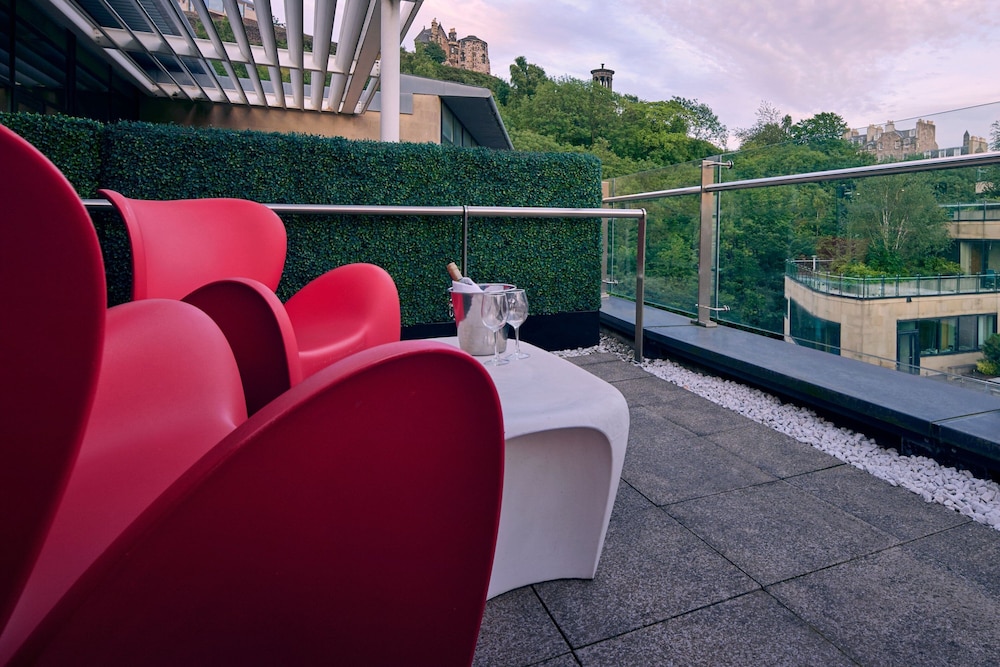Room, 1 King Bed, Terrace - Photo 2