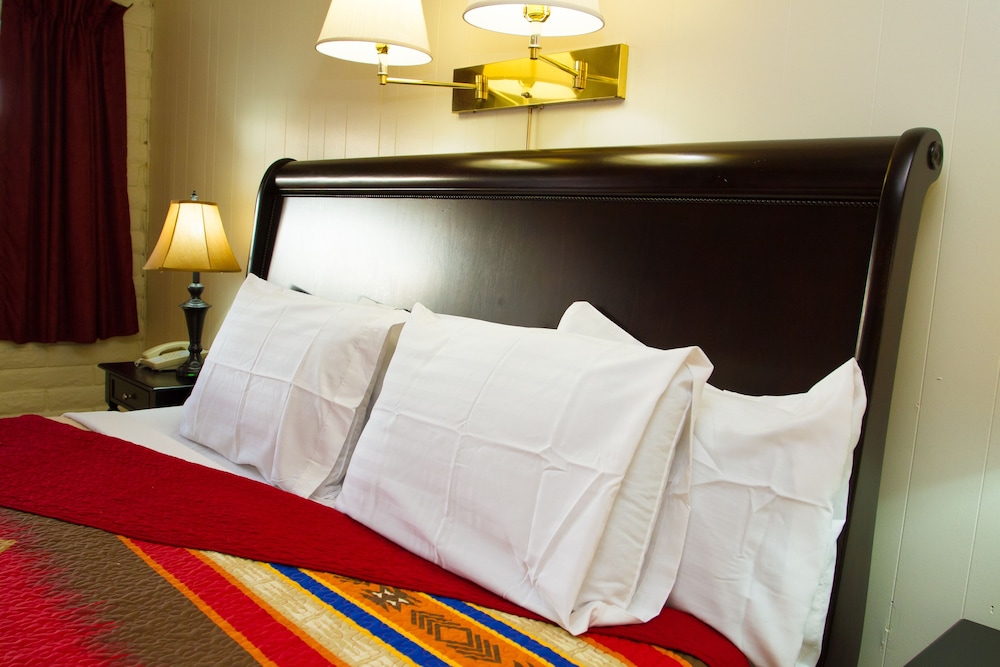 Superior Suite, 1 King Bed, Refrigerator & Microwave, Ground Floor (202314033) photo 1