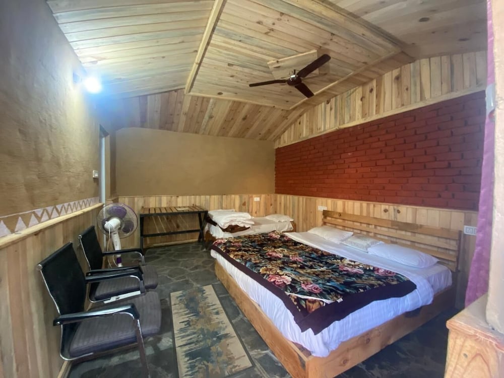 Luxury Single Room, Balcony, Mountain View