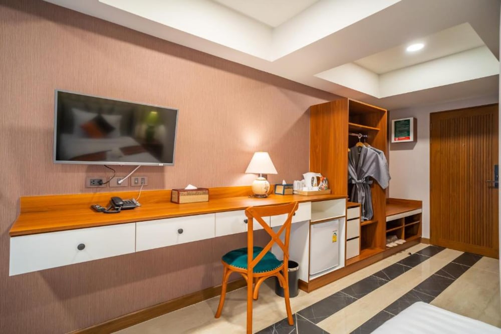 Deluxe Twin Room - Photo 9