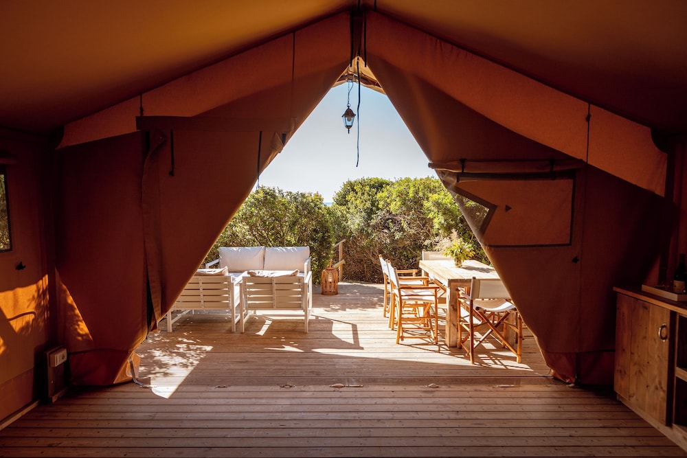 Deluxe Tent