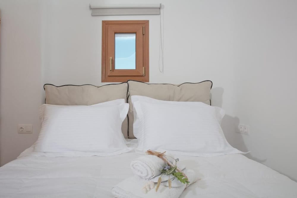 Romantic Quadruple Room photo 3