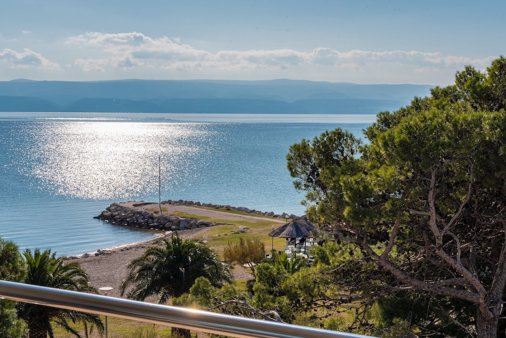 Double Room, Balcony, Sea View - Photo 3