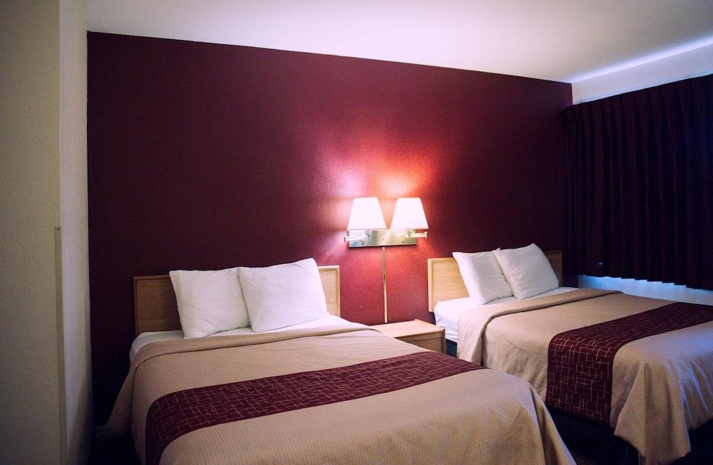 Deluxe Room, 2 Queen Beds, Non Smoking - Photo 6
