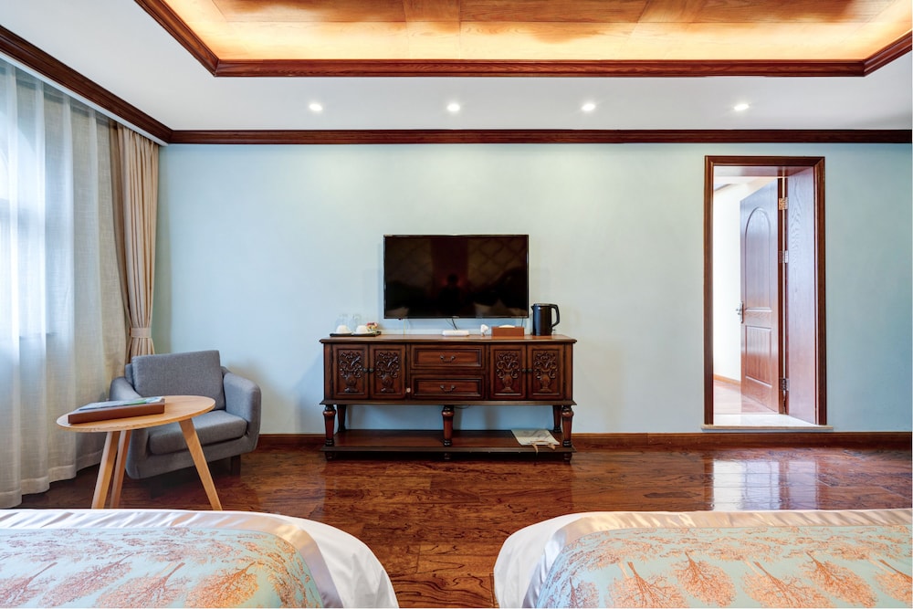 Family  Room photo 1