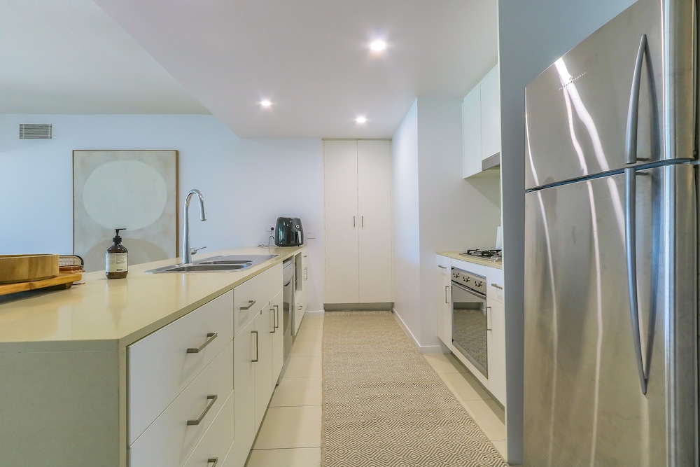 Family Apartment, 3 Bedrooms, Lagoon View photo 2