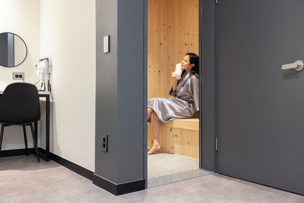 SAUNA DELUXE (B)