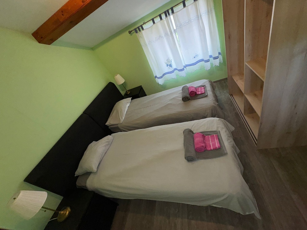 Basic House photo 3