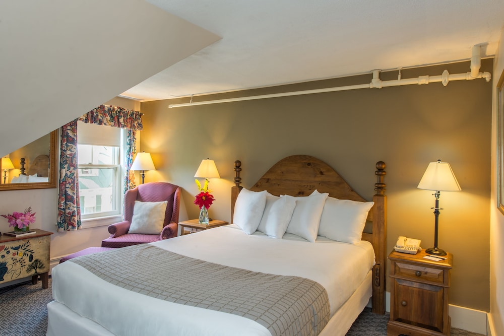 Basic Room, 1 Queen Bed - Photo 2