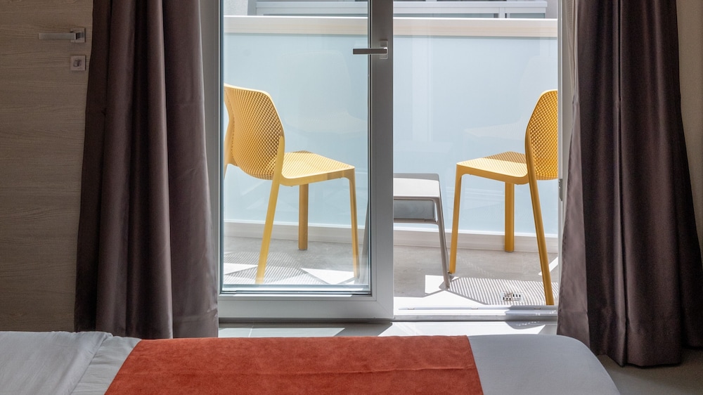 Standard Double or Twin Room photo 2