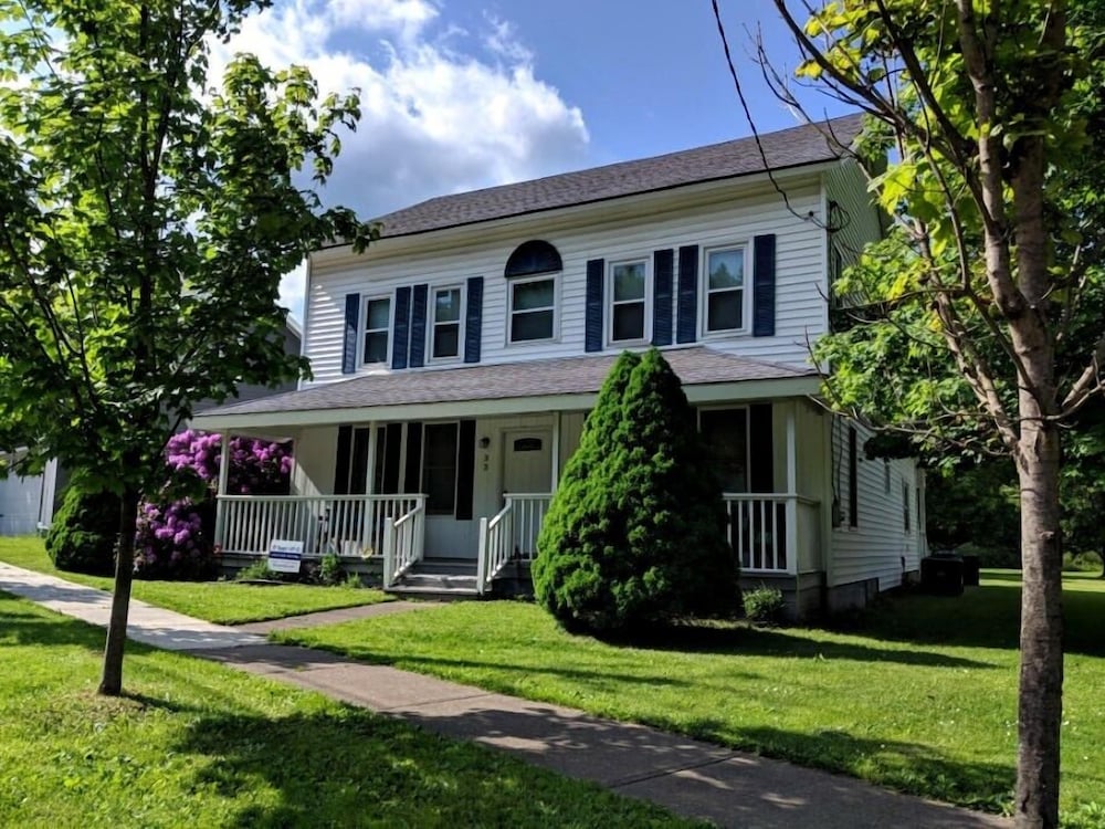 House, 4 Bedrooms
