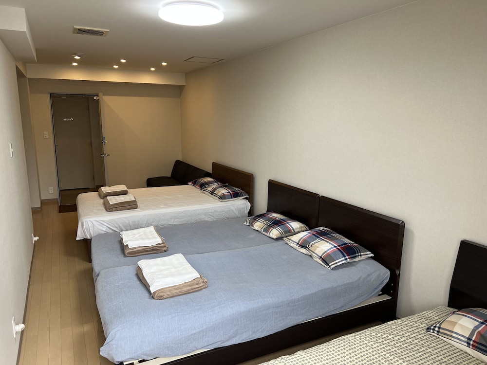 203 Private room, 40-inch LCD TV, Western-style room, superior, partial sea view, Non Smoking photo 3