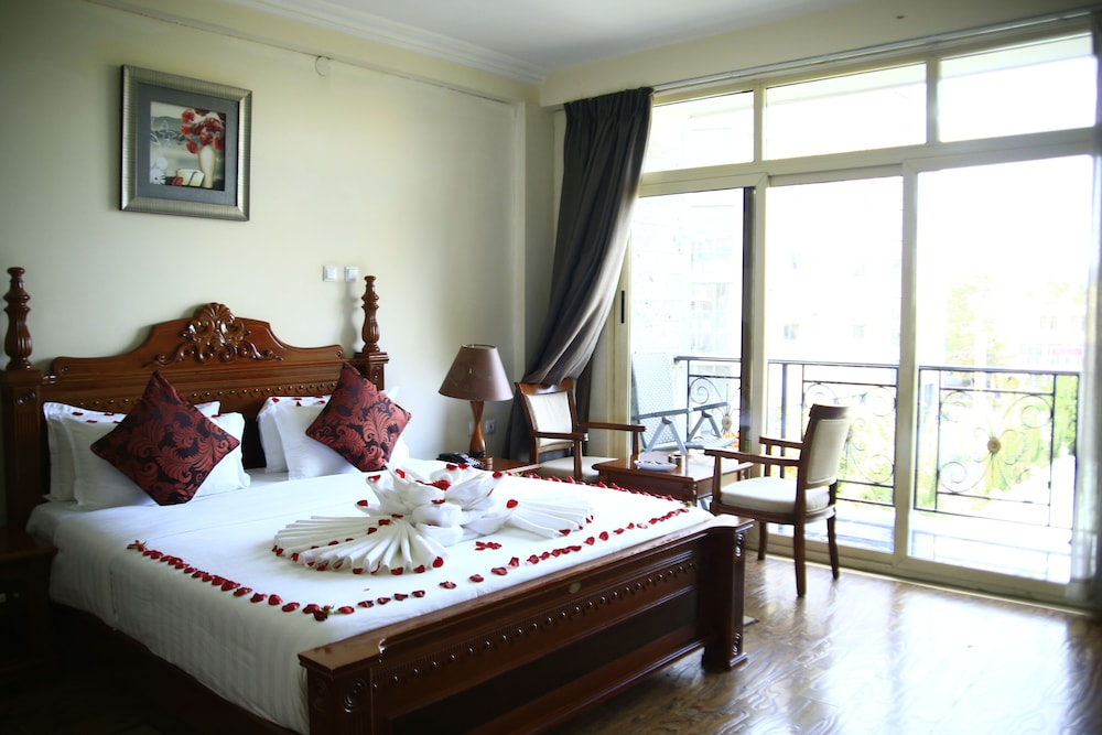 Luxury Suite photo 1