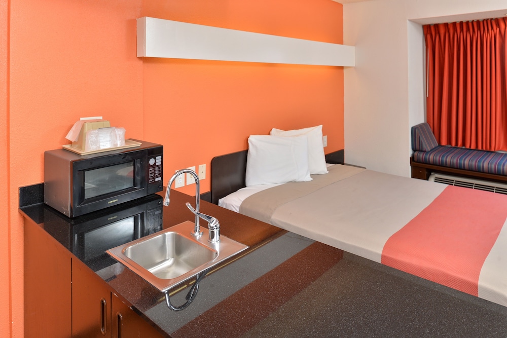 Deluxe Suite, 2 Queen Beds, Accessible, Non Smoking photo 2