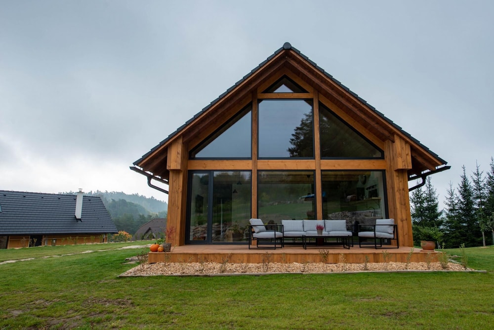 Villa photo 2