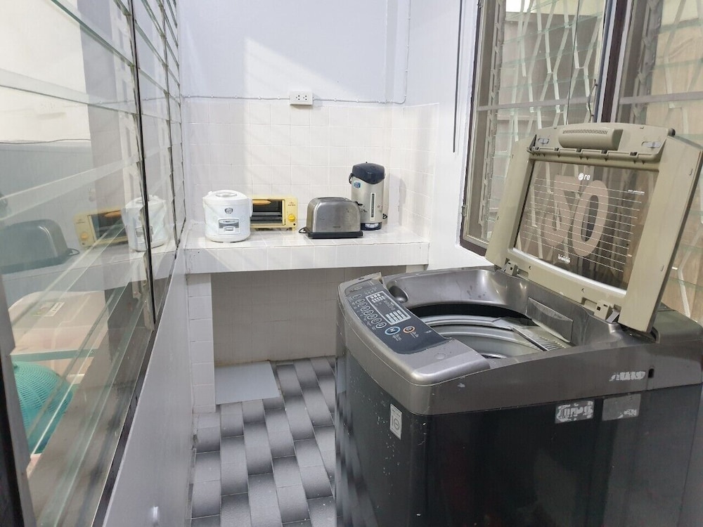 House - Photo 4