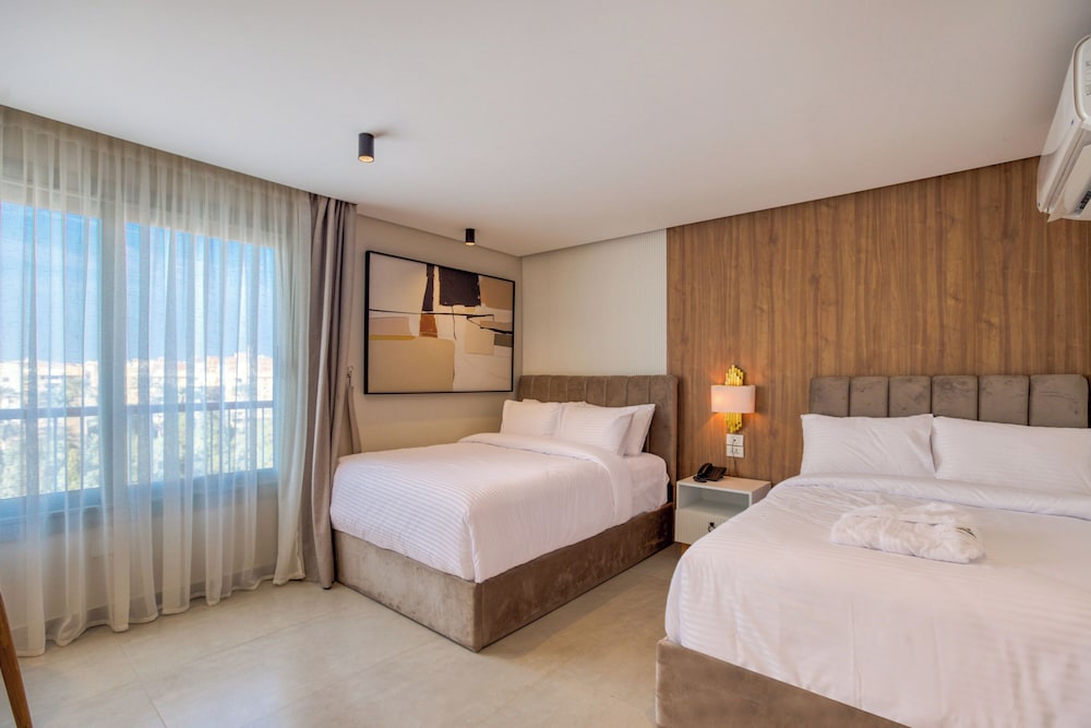 Luxury Triple Room, Lanai, Mountain View photo 1
